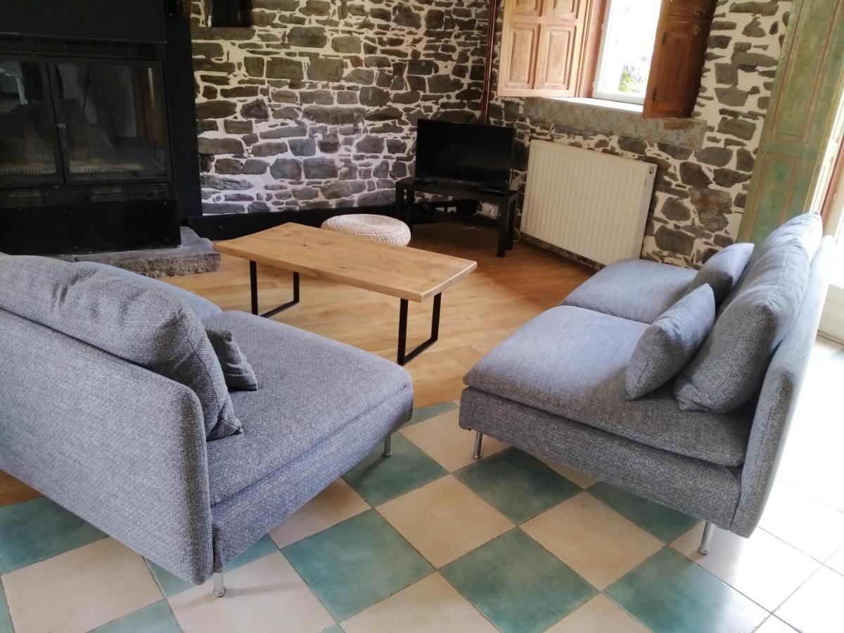 Maison En Pierre Dans Son Nid De Verdure Roz-Landrieux Bagian luar foto