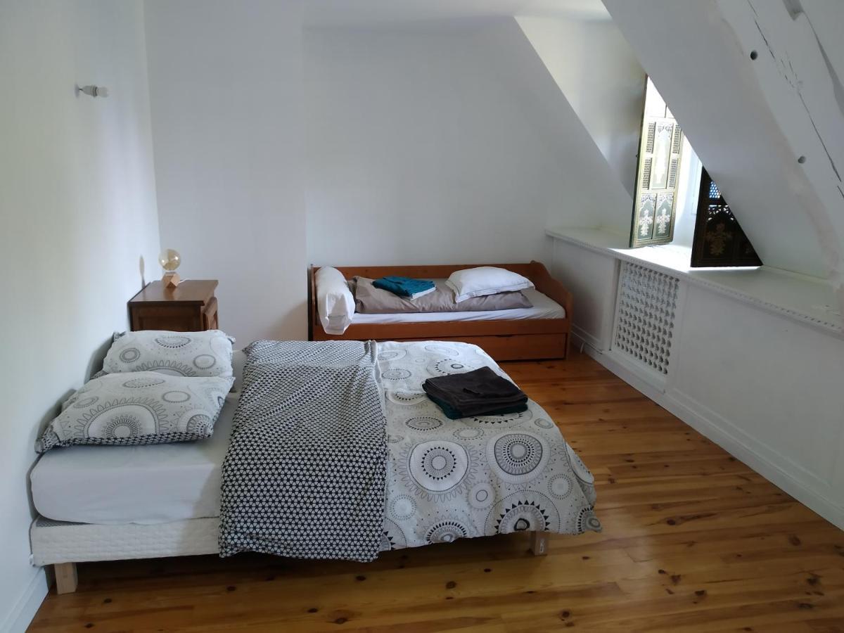 Maison En Pierre Dans Son Nid De Verdure Roz-Landrieux Bagian luar foto