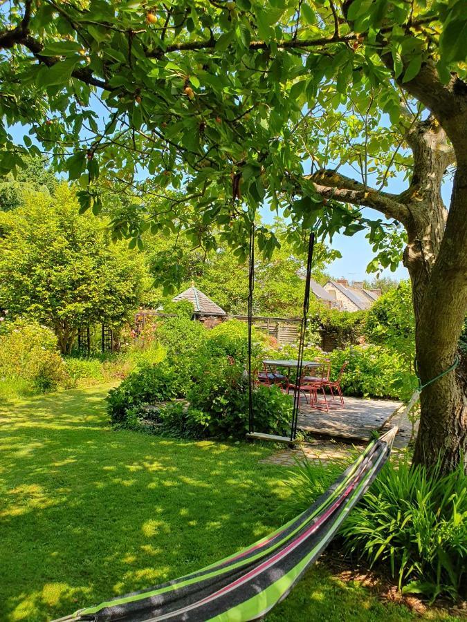 Maison En Pierre Dans Son Nid De Verdure Roz-Landrieux Bagian luar foto