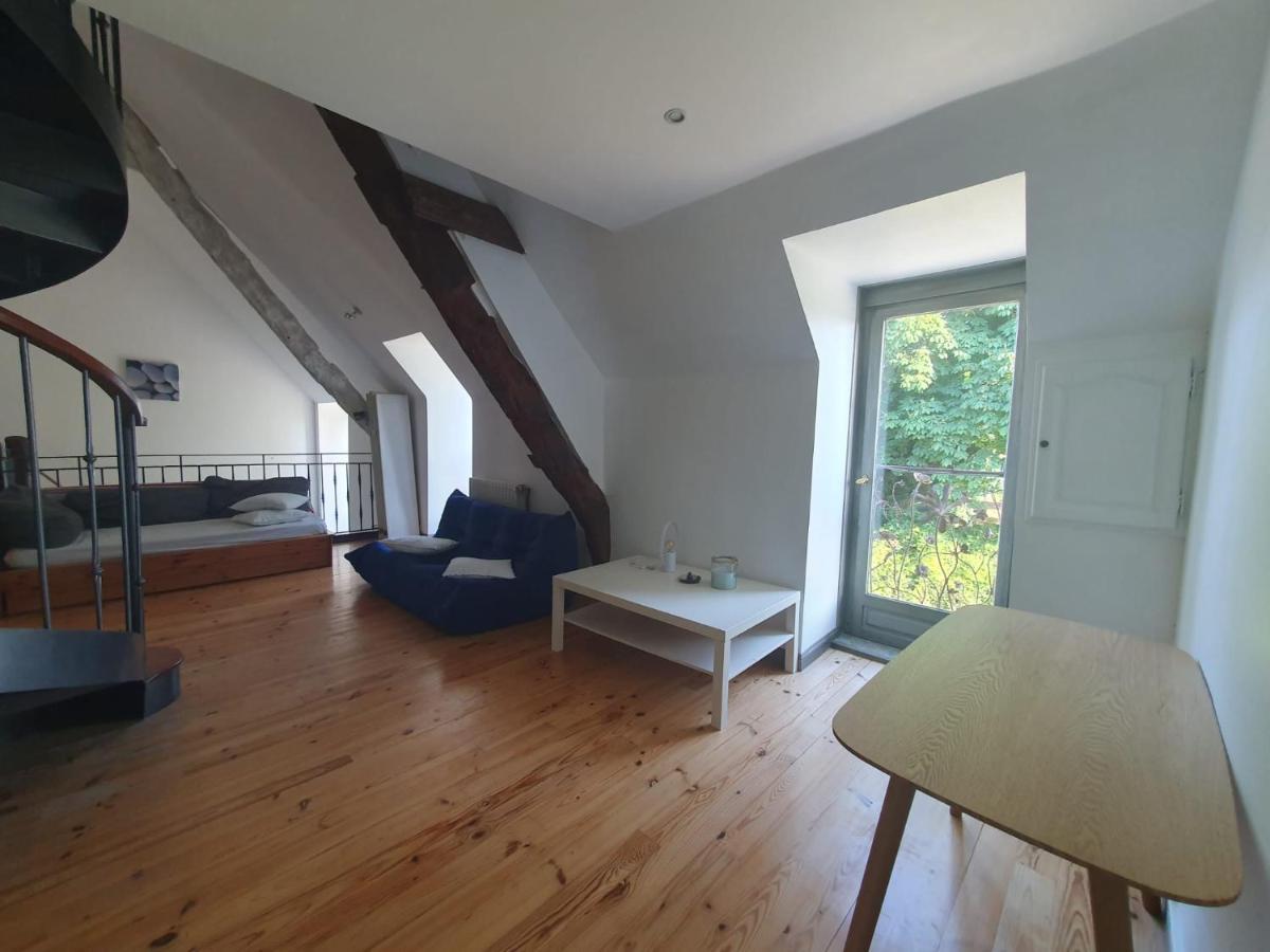 Maison En Pierre Dans Son Nid De Verdure Roz-Landrieux Bagian luar foto