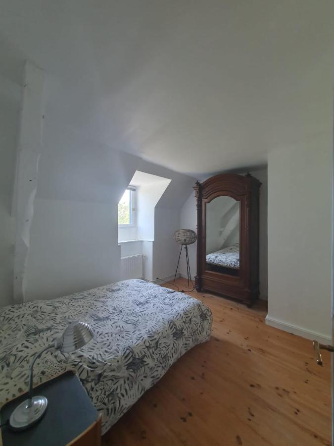 Maison En Pierre Dans Son Nid De Verdure Roz-Landrieux Bagian luar foto